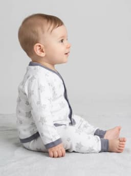 White and Grey Star Print 2-Piece Front-Open Top and Pajama Set